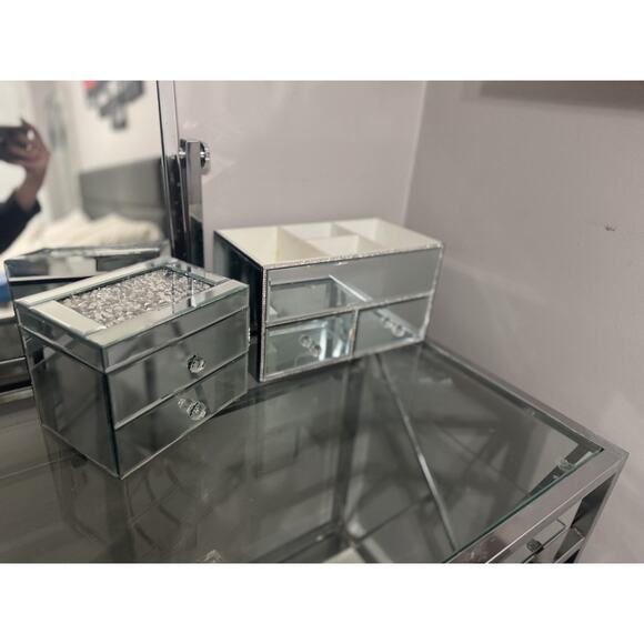 Luxury Glam Mirrored Vanity Organizer – Velvet Interior Makeup Drawer - Picture 12 of 14